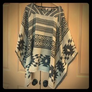 Xhilaration poncho Aztec design